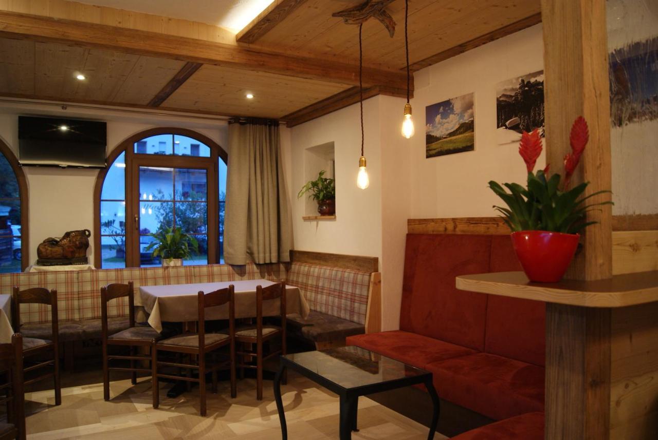 Guesthouse Rungg Badia  Exterior foto