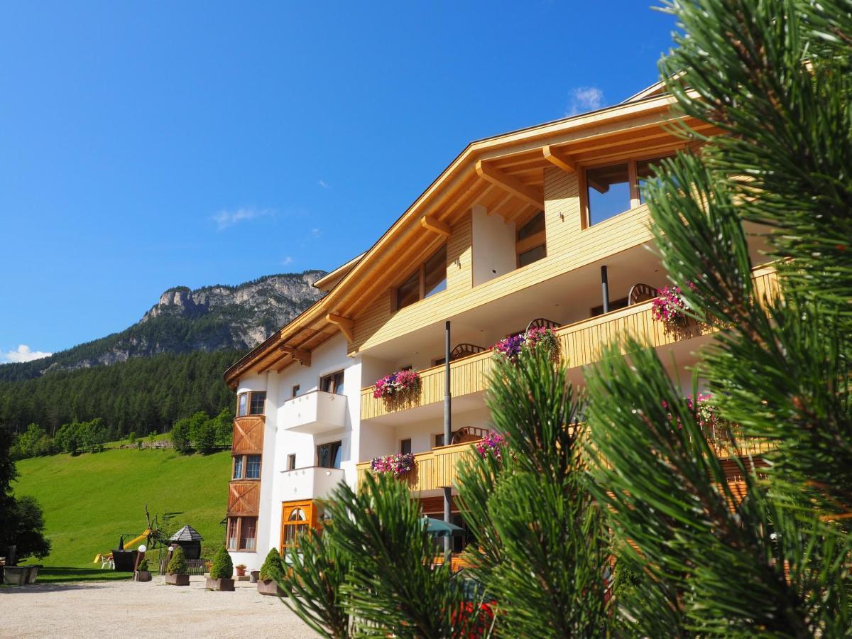 Guesthouse Rungg Badia  Exterior foto