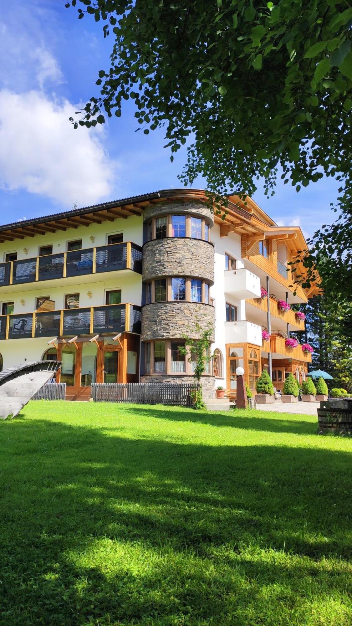 Guesthouse Rungg Badia  Exterior foto
