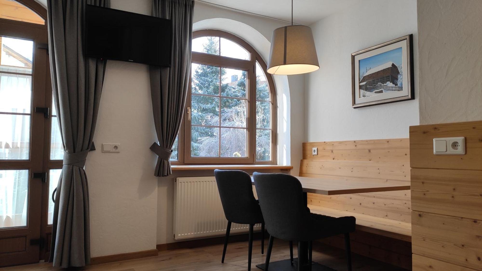 Guesthouse Rungg Badia  Exterior foto