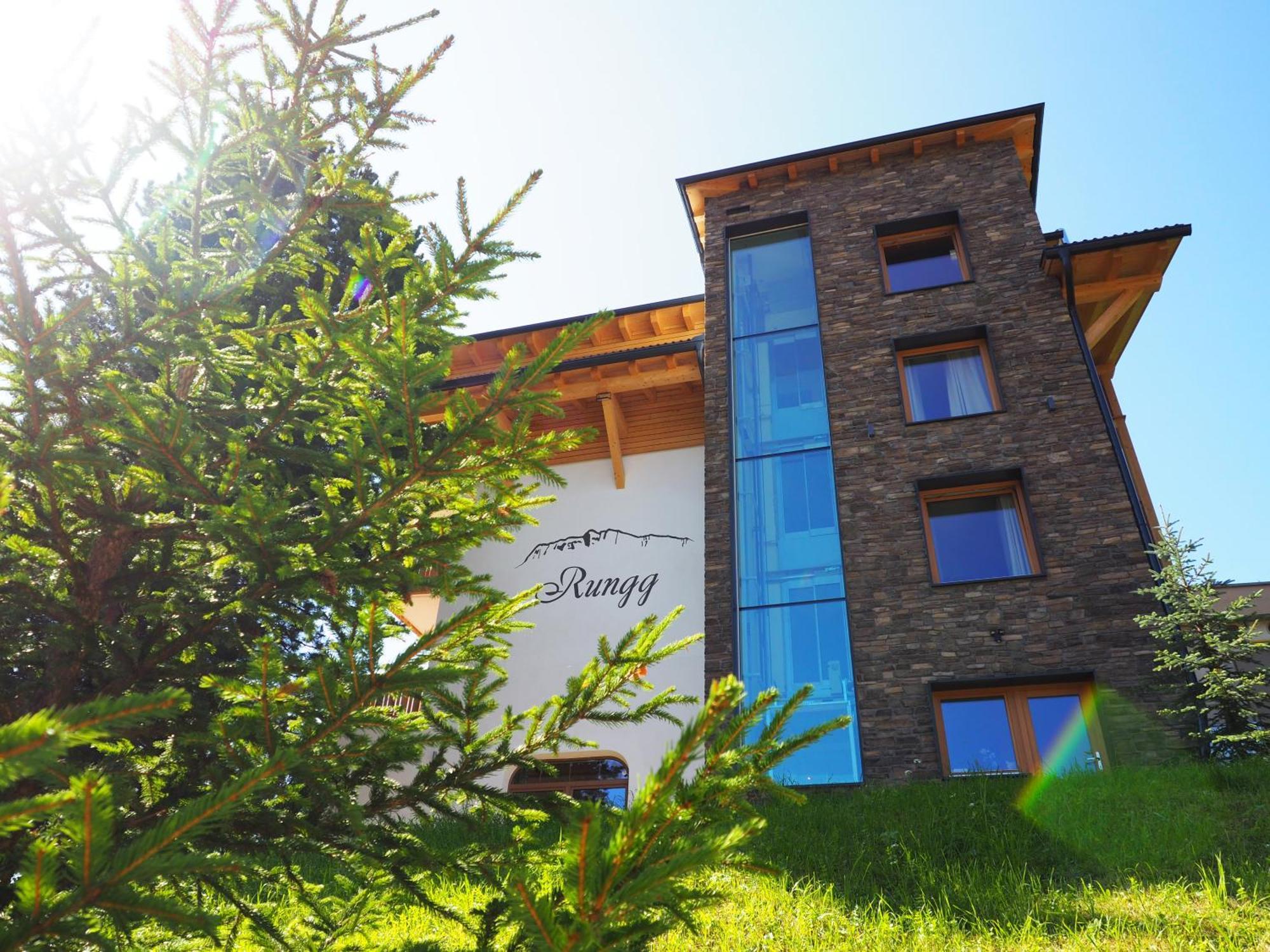Guesthouse Rungg Badia  Exterior foto